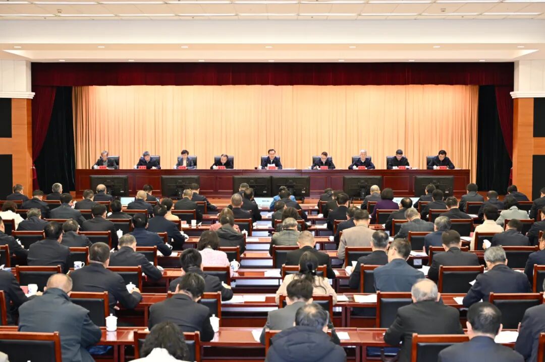 ʡί���й��������ںϷ��ٿ�������˳��ϯ���鲢����